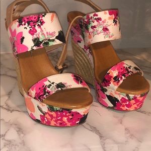 JESSICA SIMPSON WEDGES